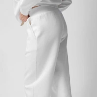 Spodnie dresowe z szerokimi nogawkami damskie Outhorn